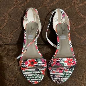 Women’s size10 multicolored heels